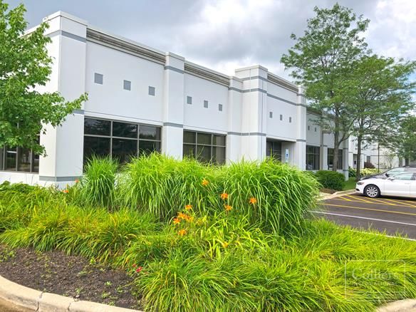 Office Space for sale or lease - Owner-occupant opportunity: 302 Saunders Rd, Riverwoods, IL 60015